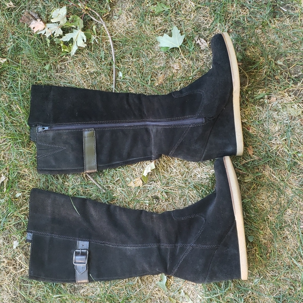 Almost new suede leather Aldo wedge tall boots in black Size 7.5